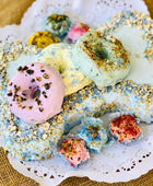 Bolo de ossos com donuts